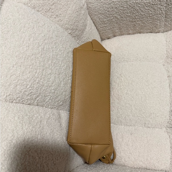 Hobo Tan Leather Crossbody Bag - Picture 4 of 5